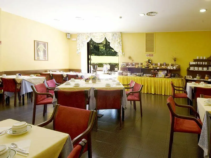 Hotel Tiziano - Gruppo Mini Hotel Milán 4*,